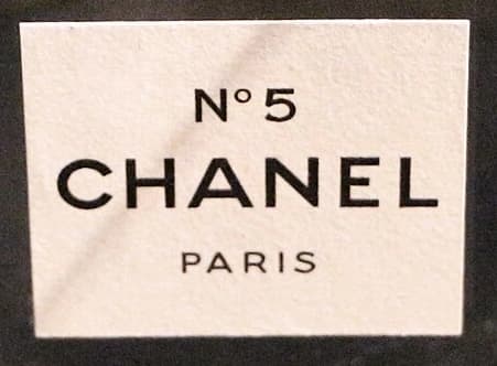 3. Perfume: correct words can sit on the wrong label geometry: enlarged source label crop